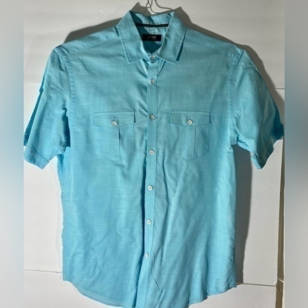 ALFANI SHORT SLEEVE BLUE BUTTON DOWN 2 POCKET SHIRT
